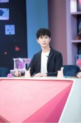 于朦胧综艺大谈爱情观 自曝更喜欢"欲擒故
